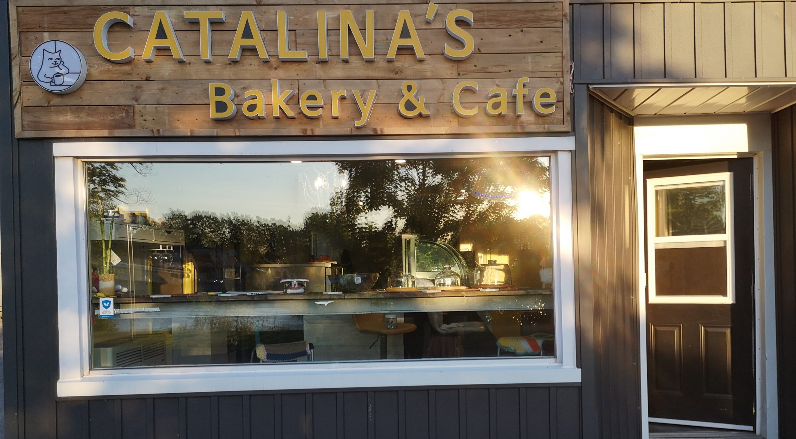 Catalina's Bakery Cafe Open In Niagara Falls